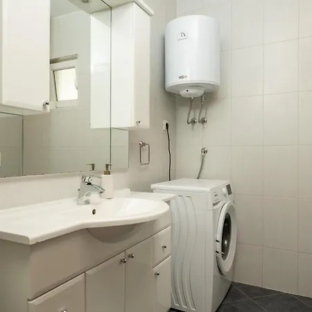 Heidi With Shared Pool * Nova Vas (Porec)