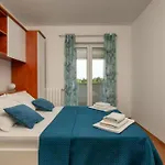 Heidi With Shared Pool Apartmán Nova Vas (Porec)