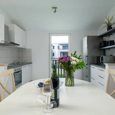 Apartman Heidi With Shared Pool Nova Vas