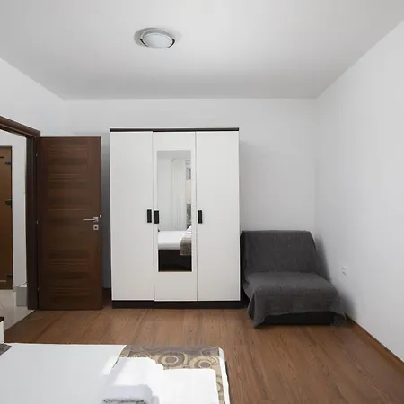 Apartmán Heidi With Shared Pool Nova Vas (Porec)