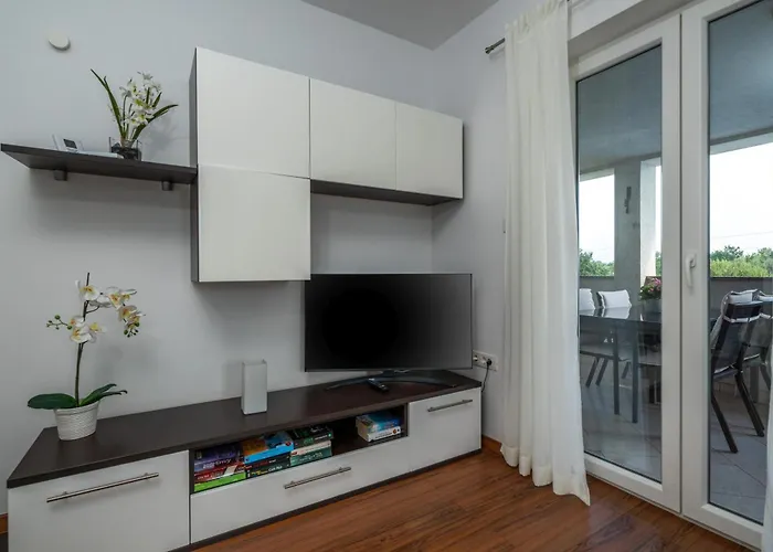 Heidi With Shared Pool Appartement Nova Vas (Porec)