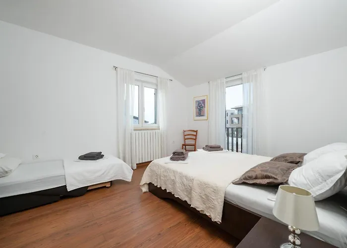 Heidi With Shared Pool Appartement *