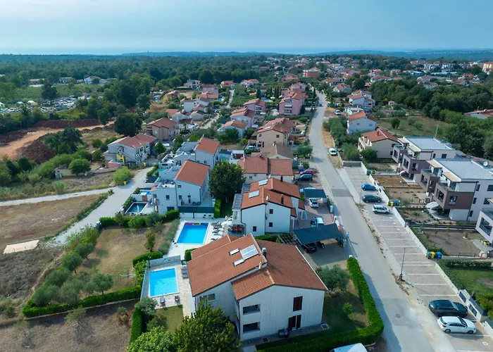 Heidi With Shared Pool Appartement *
